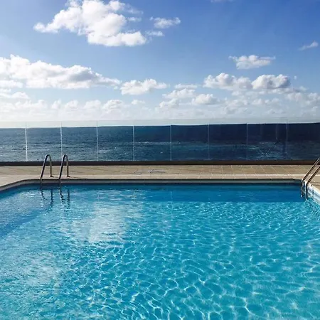 Isamaria Terraza Y Piscina En La Playa Daire