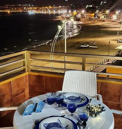 Isamaria Terraza Y Piscina En La Playa * לאס פאלמס דה גראן קנאריה